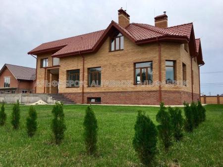 Продам 3-поверховий будинок