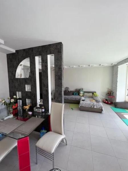 Продам 3-комнатную квартиру