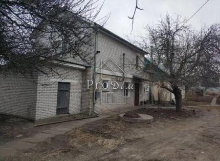 Продам 2-поверховий будинок