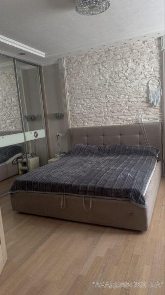 Продам 2-комнатную квартиру в новостройке