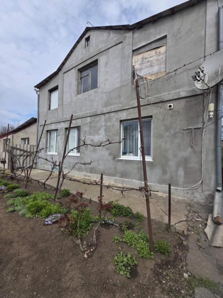 Продам 2-поверховий будинок