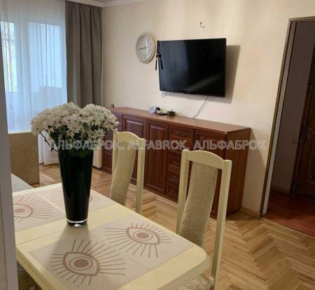 Продам 3-кімнатну квартиру