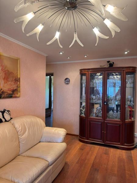 Продам 3-кімнатну квартиру