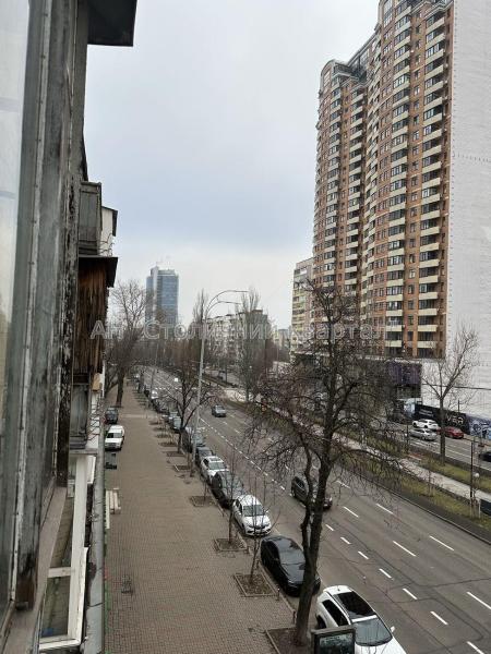 Продам 2-комнатную квартиру