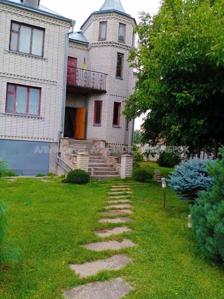 Продам 2-поверховий будинок