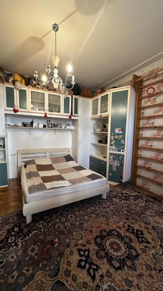 Продам 3-кімнатну квартиру