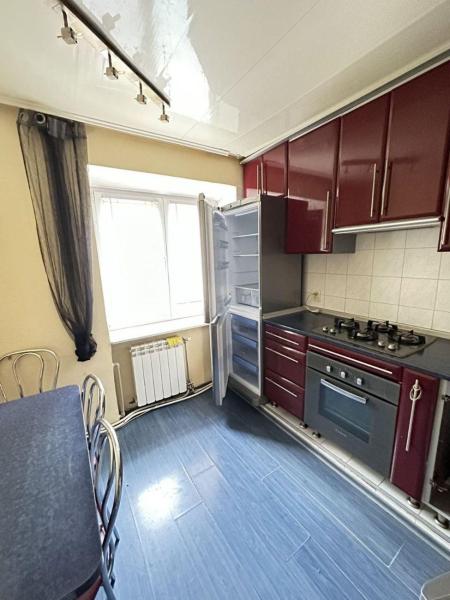 Продам 2-кімнатну квартиру