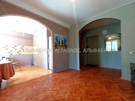 Продам 3-кімнатну квартиру