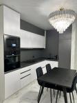 Продам 1-кімнатну квартиру в новобудові, ЖК Варшавський 2, 44 м², авторський дизайн