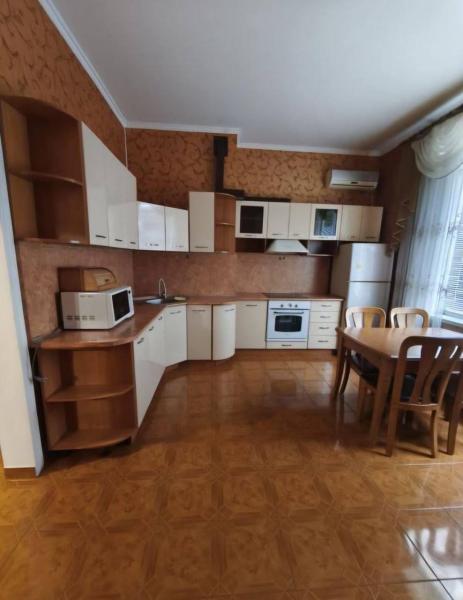 Продам 2-кімнатну квартиру