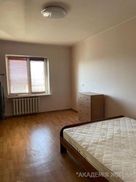 Продам 3-комнатную квартиру в новостройке, ЖК Сосновый бор