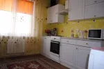 Продам 2-кімнатну квартиру, 80 м², косметичний ремонт