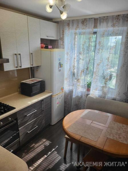 Продам 2-комнатную квартиру