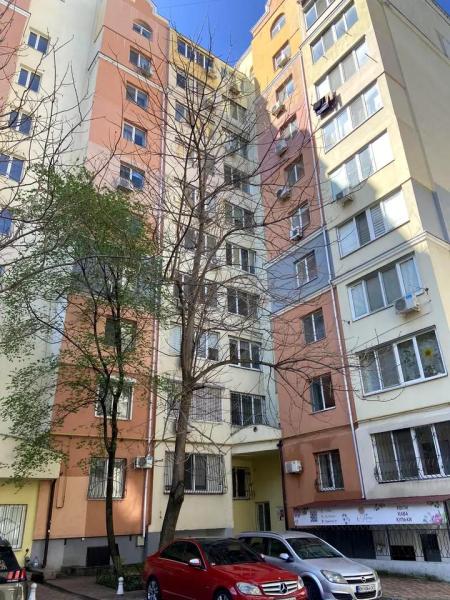 Продам 1-кімнатну квартиру в новобудові