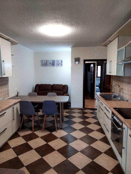 Продам 3-комнатную квартиру