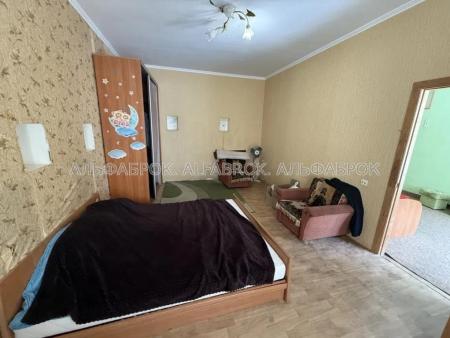 Продам 2-комнатную квартиру