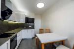 Продам 3-кімнатну квартиру в новобудові, ЖК Варшавський мікрорайон, 82 м², капітальний ремонт
