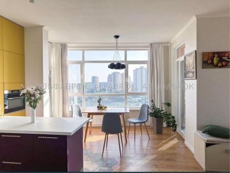 Продам 3-комнатную квартиру