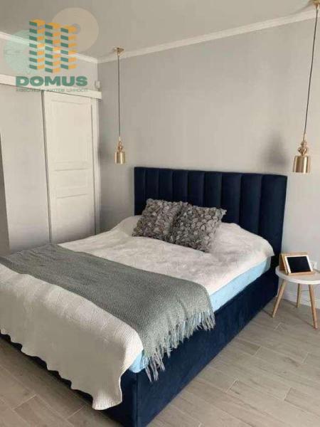 Продам 2-кімнатну квартиру, ЖК «Золоті Стовпи»