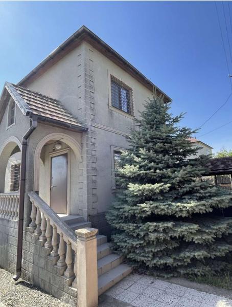 Продам 2-этажный дом