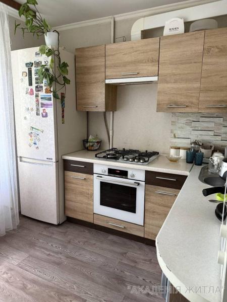 Продам 2-комнатную квартиру