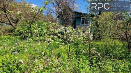 Продам 2-поверховий дачний будинок