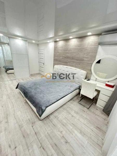 Продам 3-кімнатну квартиру