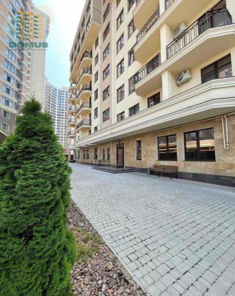 Продам 2-кімнатну квартиру, ЖК «Монблан»