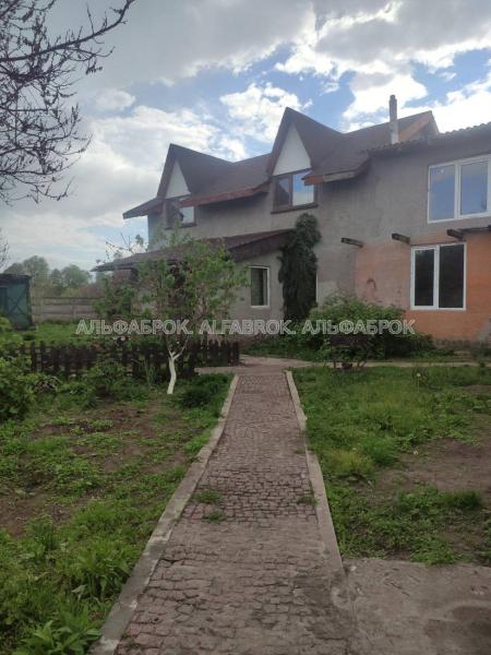 Продам 2-поверховий будинок