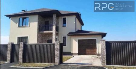 Продам 2-поверховий будинок