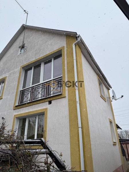 Продам 2-поверховий будинок