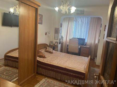 Продам 2-комнатную квартиру