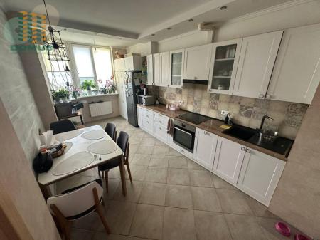 Продам 3-кімнатну квартиру, ЖК «Радужний»