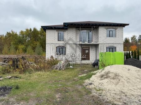 Продам 2-поверховий будинок