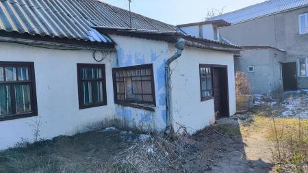 Продам 2-поверховий будинок