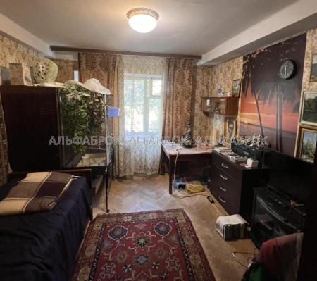 Продам 3-кімнатну квартиру