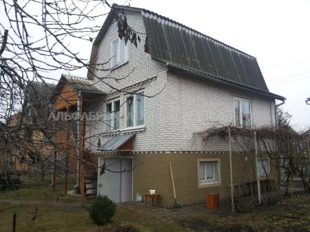 Продам 3-этажный дом