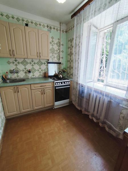 Продам 3-кімнатну квартиру