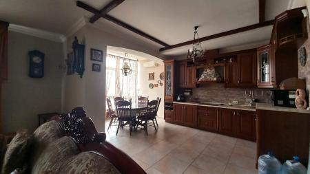 Продам 3-комнатную квартиру в новостройке