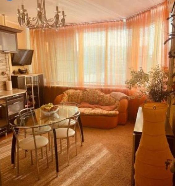 Продам 2-комнатную квартиру
