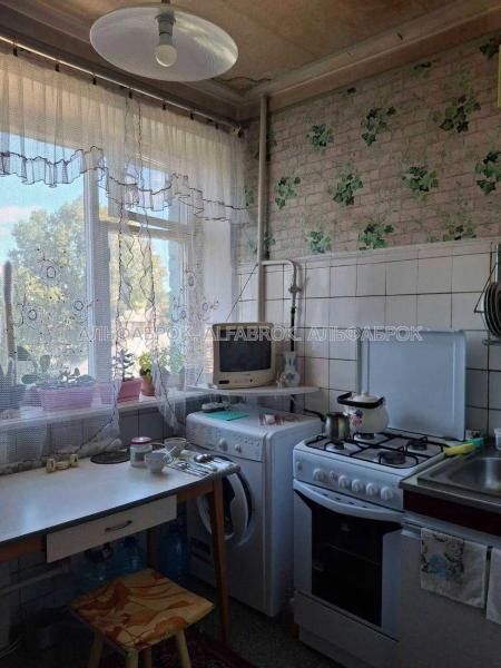 Продам 3-кімнатну квартиру