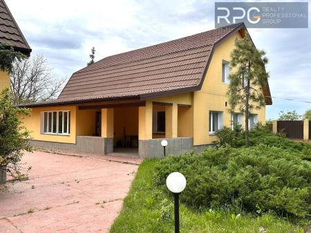 Продам 2-поверховий будинок