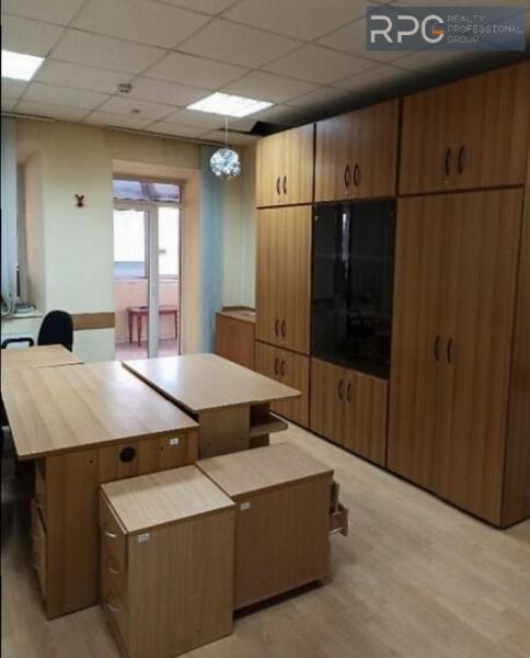 Продам офіс в офісному центрі