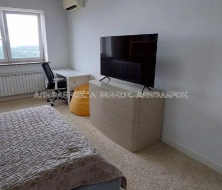 Продам 3-комнатную квартиру