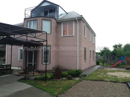 Продам 2-поверховий будинок