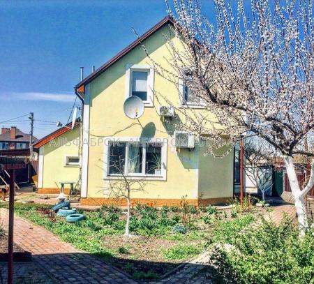 Продам 2-поверховий будинок