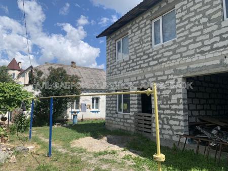 Продам 2-поверховий будинок