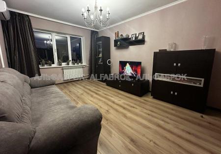 Продам 3-кімнатну квартиру