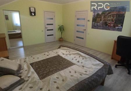 Продам 2-поверховий будинок
