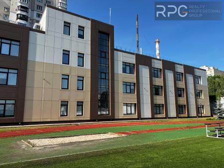Здам офісна будівля